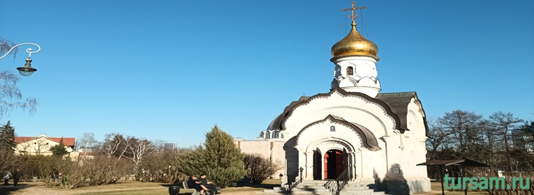 Храм-часовня святителя Василия Великого на ВДНХ